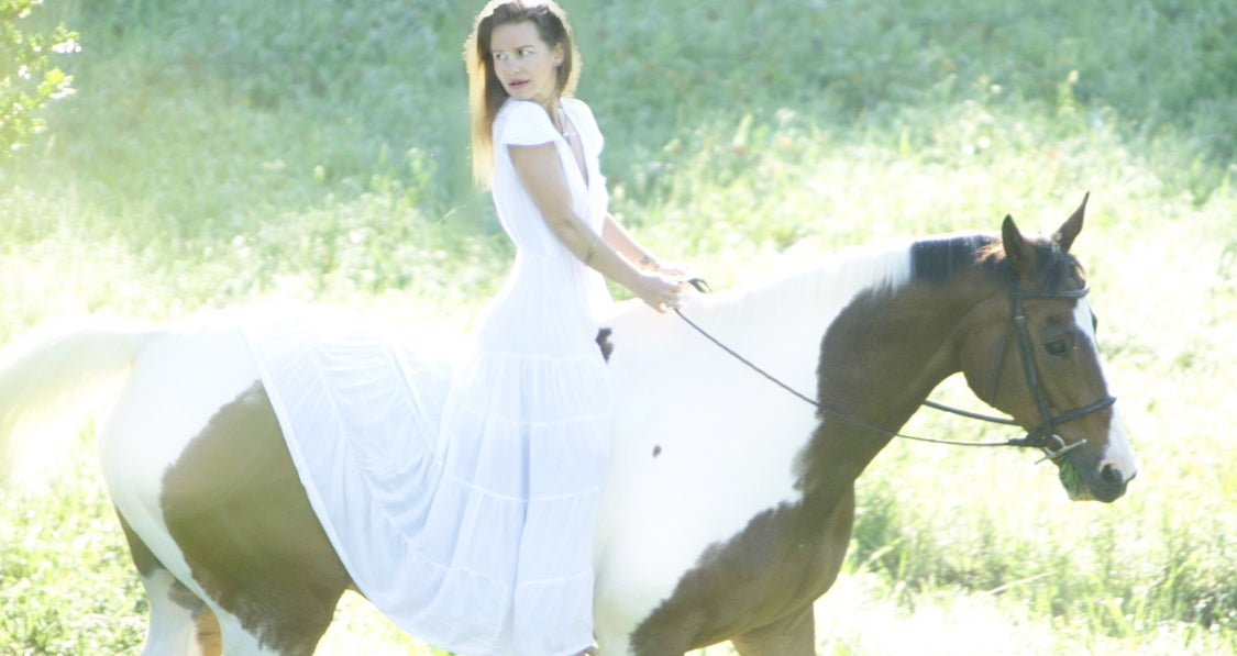 Short Sleeve Dress White - Camaroha Sutra