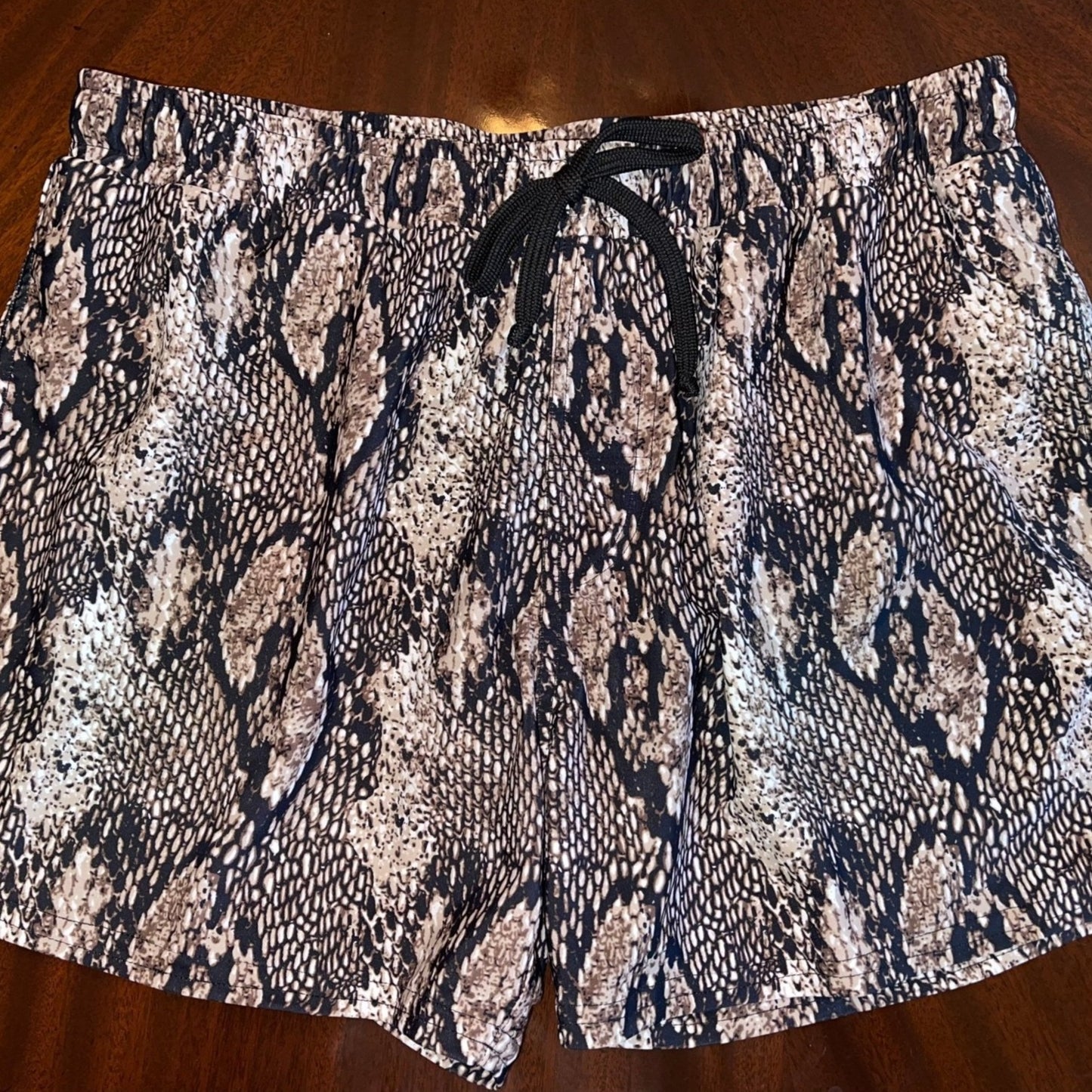 Men's Cobra Swim Trunks - Camaroha Sutra