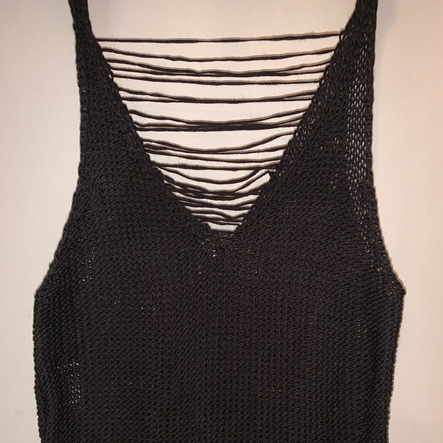Niyama Goddess Handmade V-Neck Knit Crop Top - Camaroha Sutra