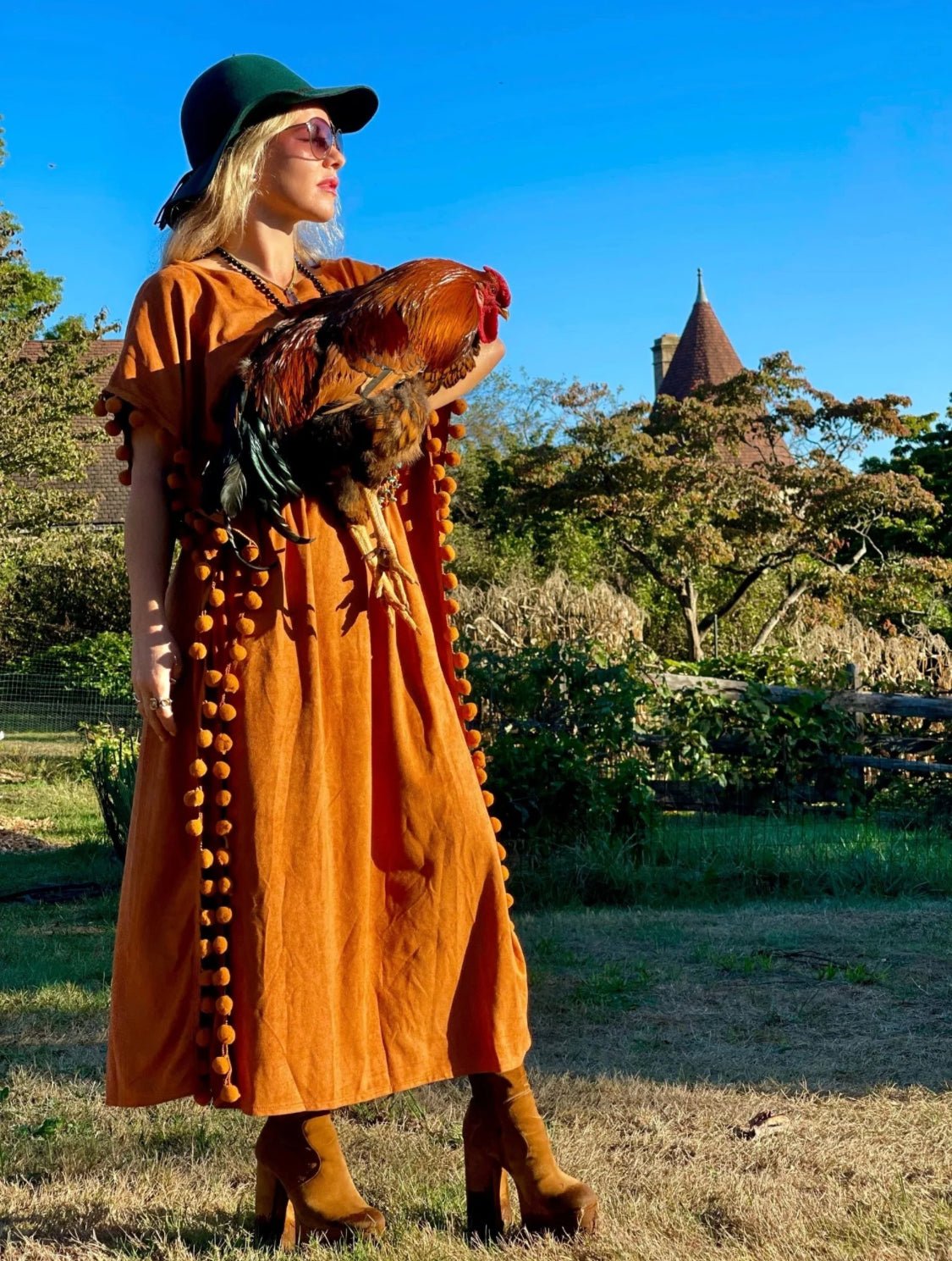 Suede Pom Pom Kaftan caramel - Camaroha Sutra